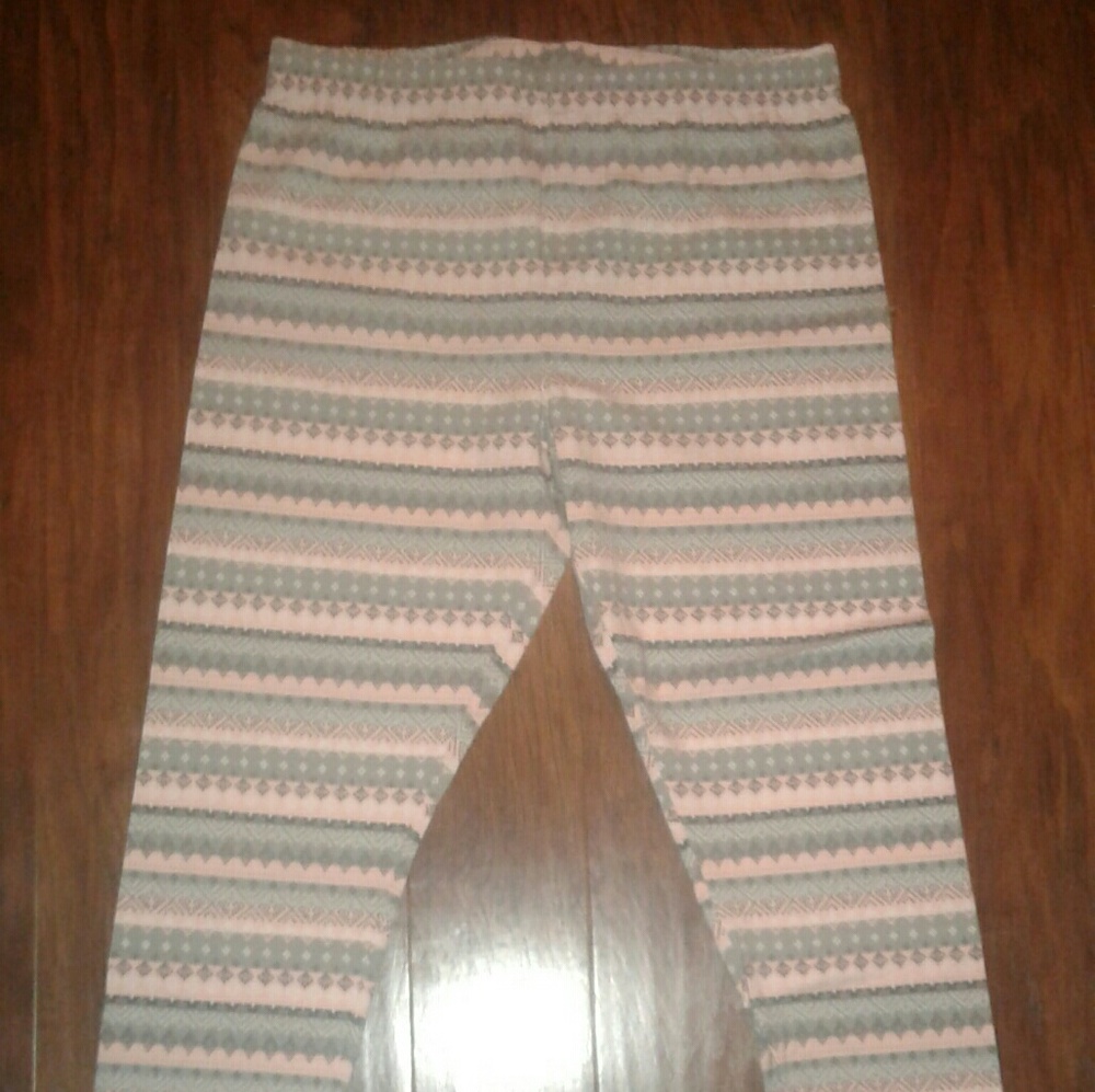 Cato Pink and Gray Tribal Print Leggings Size L